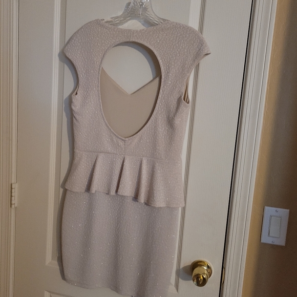 Short dress that is good for interviews. - Picture 3 of 4